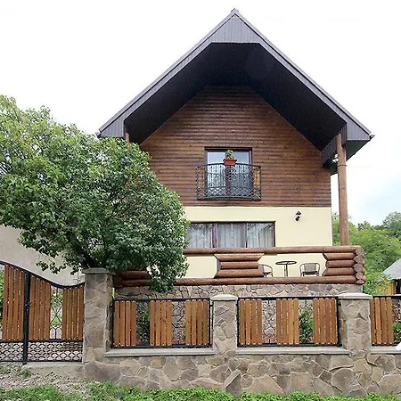 בית נופש Ecolodge Novoselitsa (Zakarpattia)