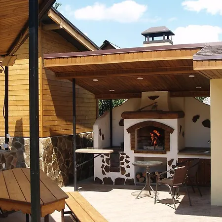 Ecolodge Novoselitsa (Zakarpattia)