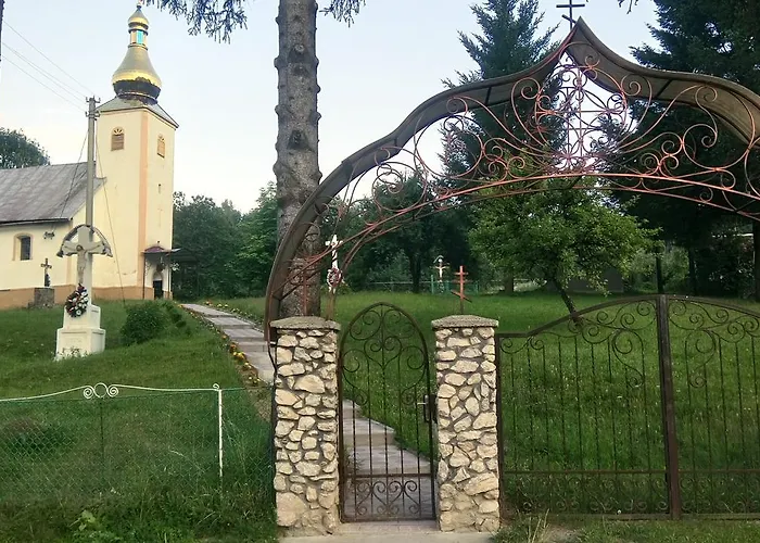 Дом отдыха Ecolodge Novoselitsa (Zakarpattia)